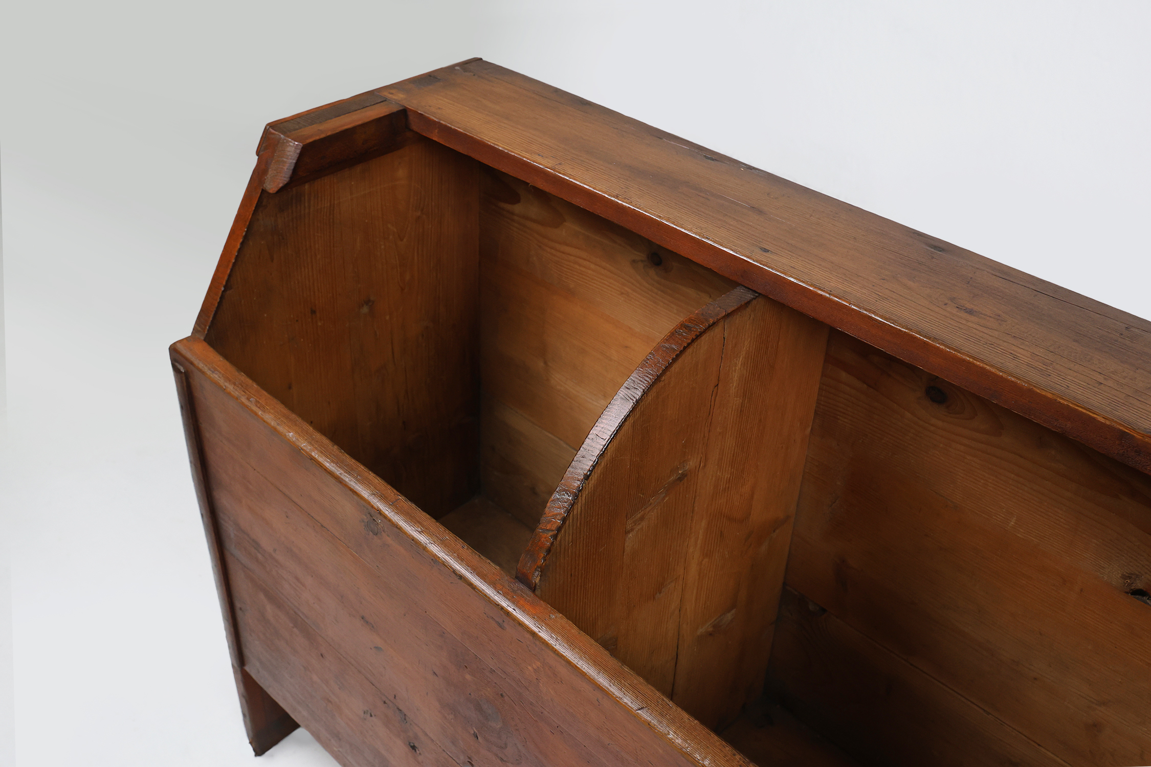 Antique 19th century rustic French trough or alternative storage unit in pine woodthumbnail